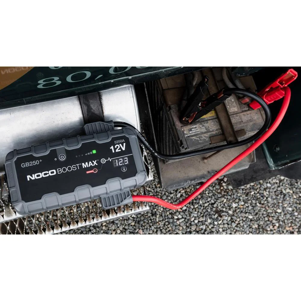 NOCO Genius GB250 12V 5250Amp Ultrasafe Lityum Akü Takviye + Powerbank + Led Lamba NOCO Genius GB250 12V 5250Amp Ultrasafe Lityum Akü Takviye + Powerbank + Led Lamba