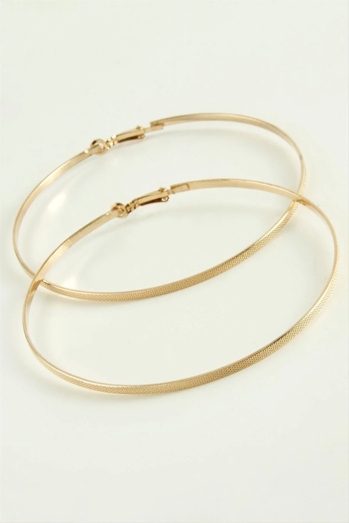 Noktalı Metal Halka Küpe 8 cm