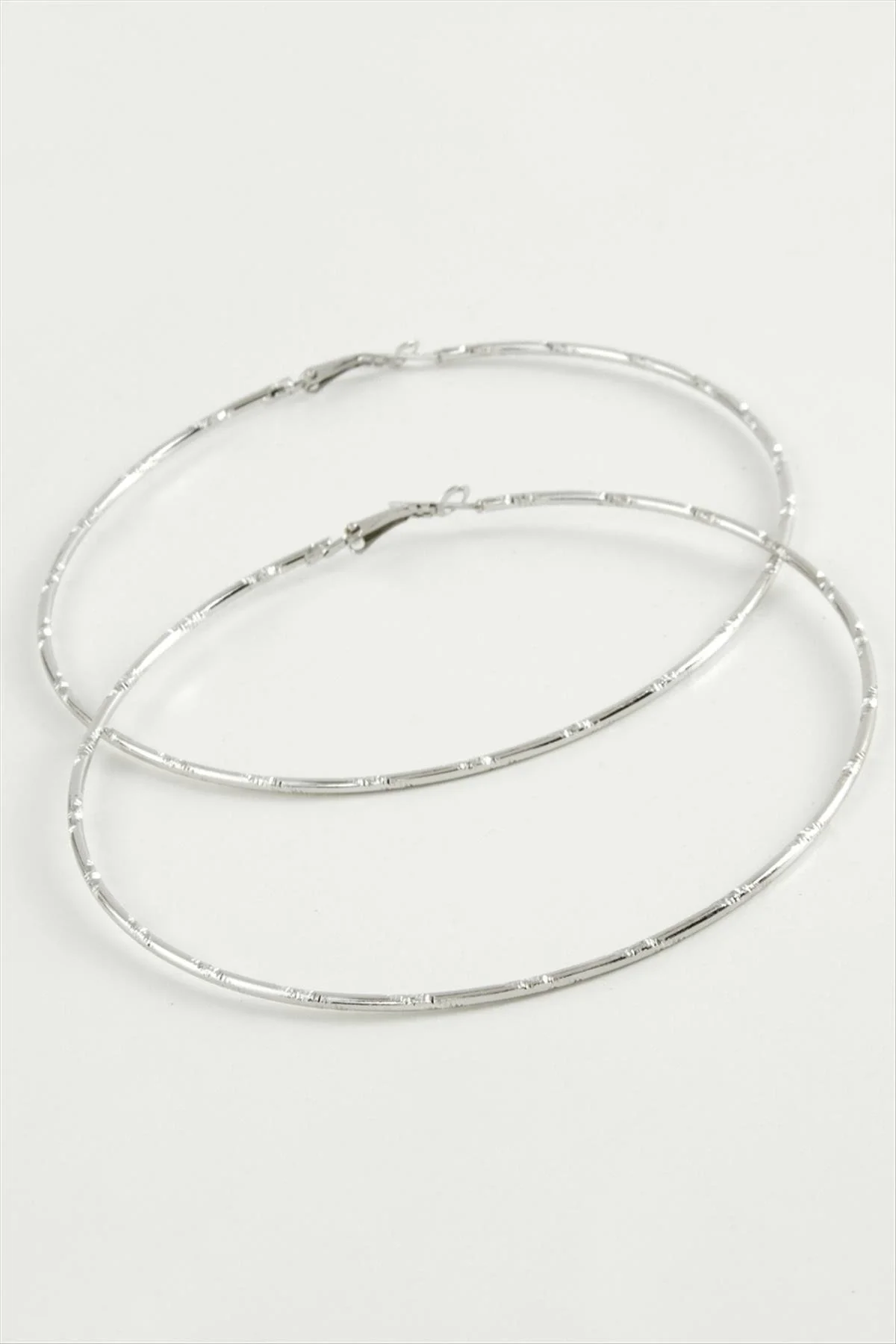 Noktalı Metal Halka Küpe 8-9-10 cm