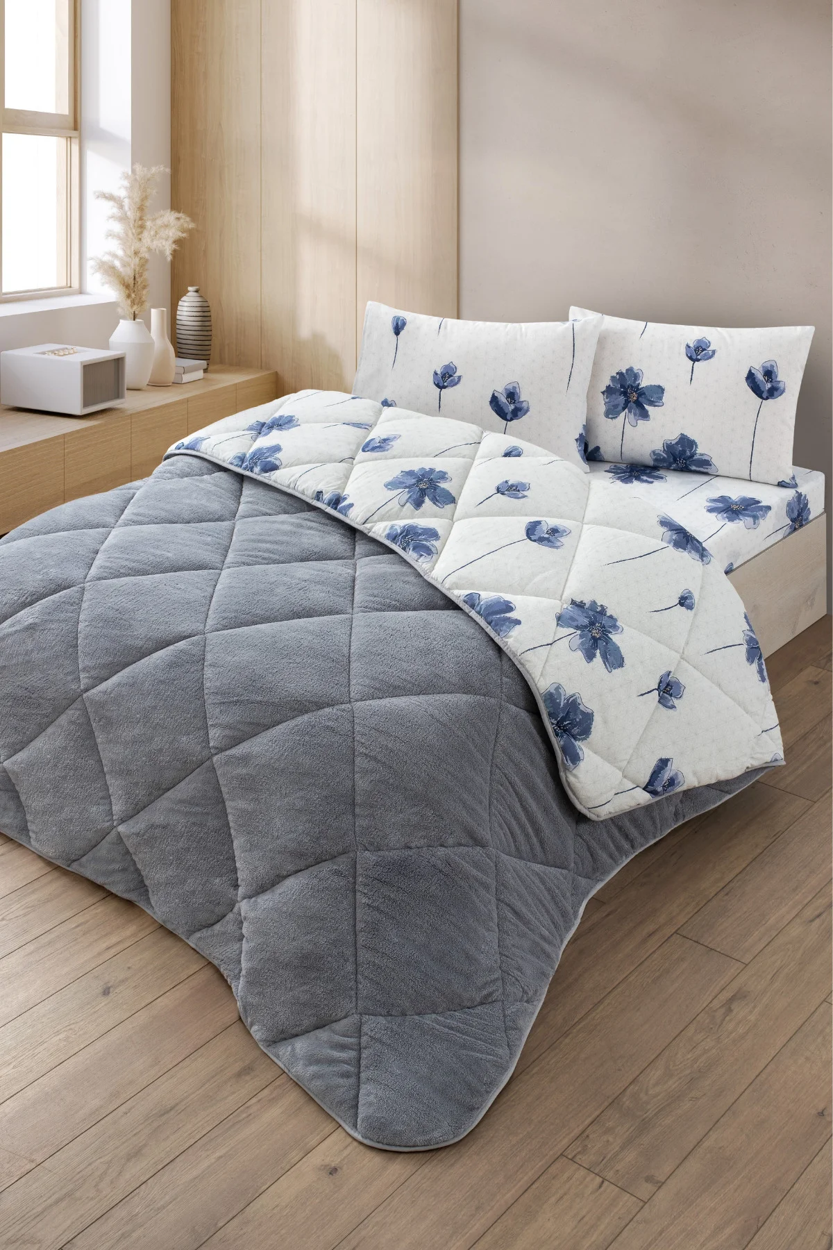 Nordelle Battal Boy Lüx Wellsoft Yorgan Çift Taraflı - 2 Adet Yastık Kılıflı Yorgan Seti 215x235 cm