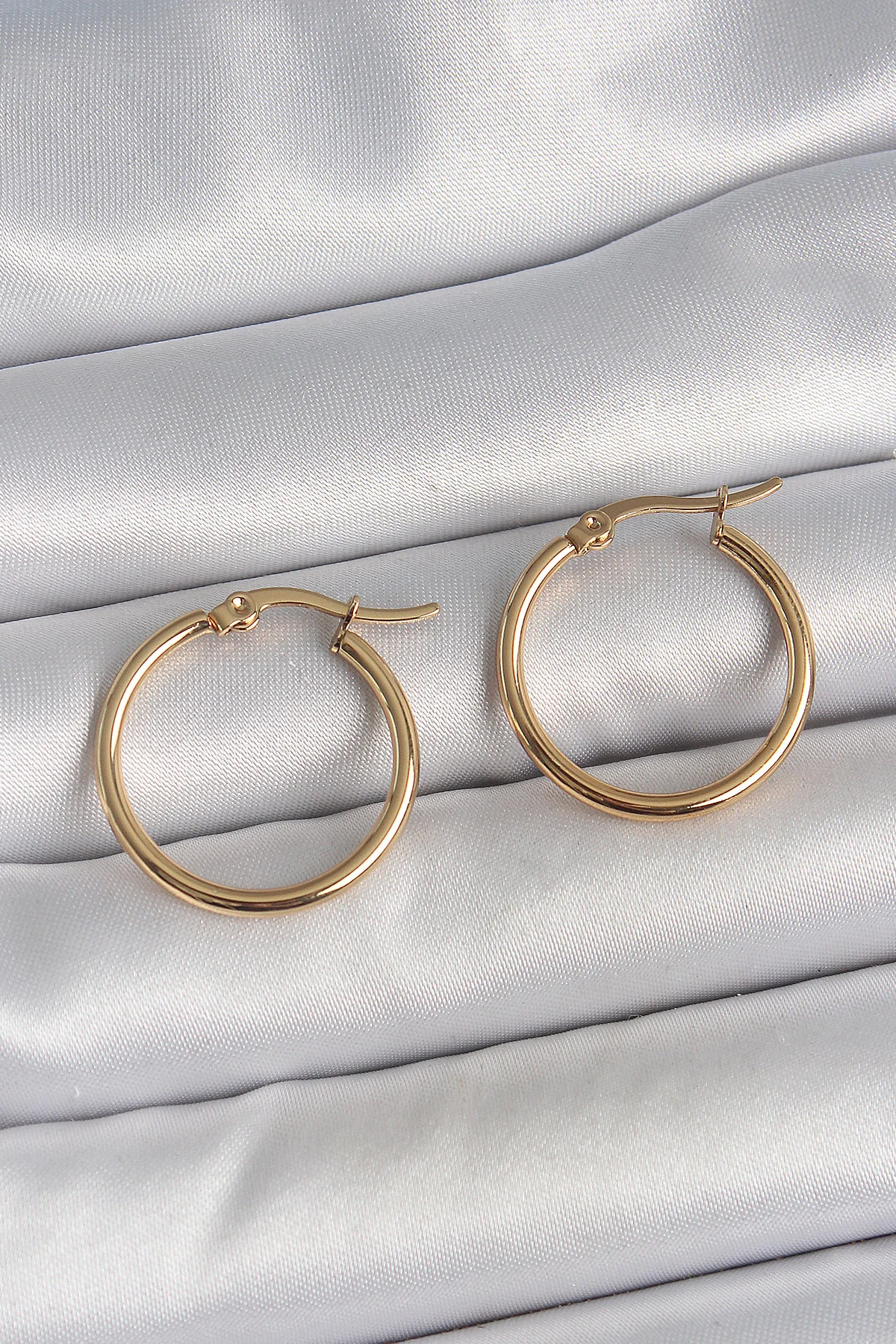 316 Paslanmaz Çelik 22mm Gold Renk Kadın Halka Model Küpe