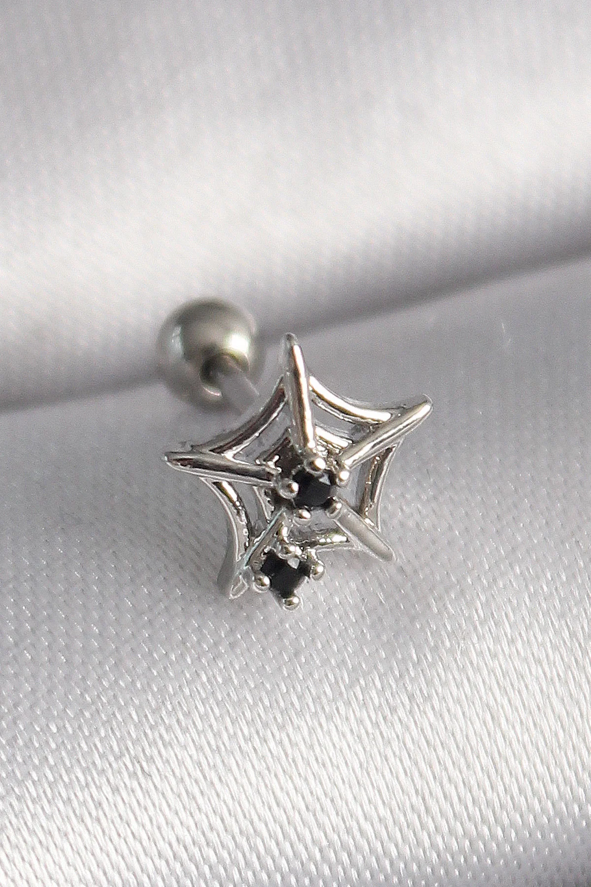 Northcity 316L Çelik Gümüş Renk Örümcek Ağ Model Tragus Piercing 