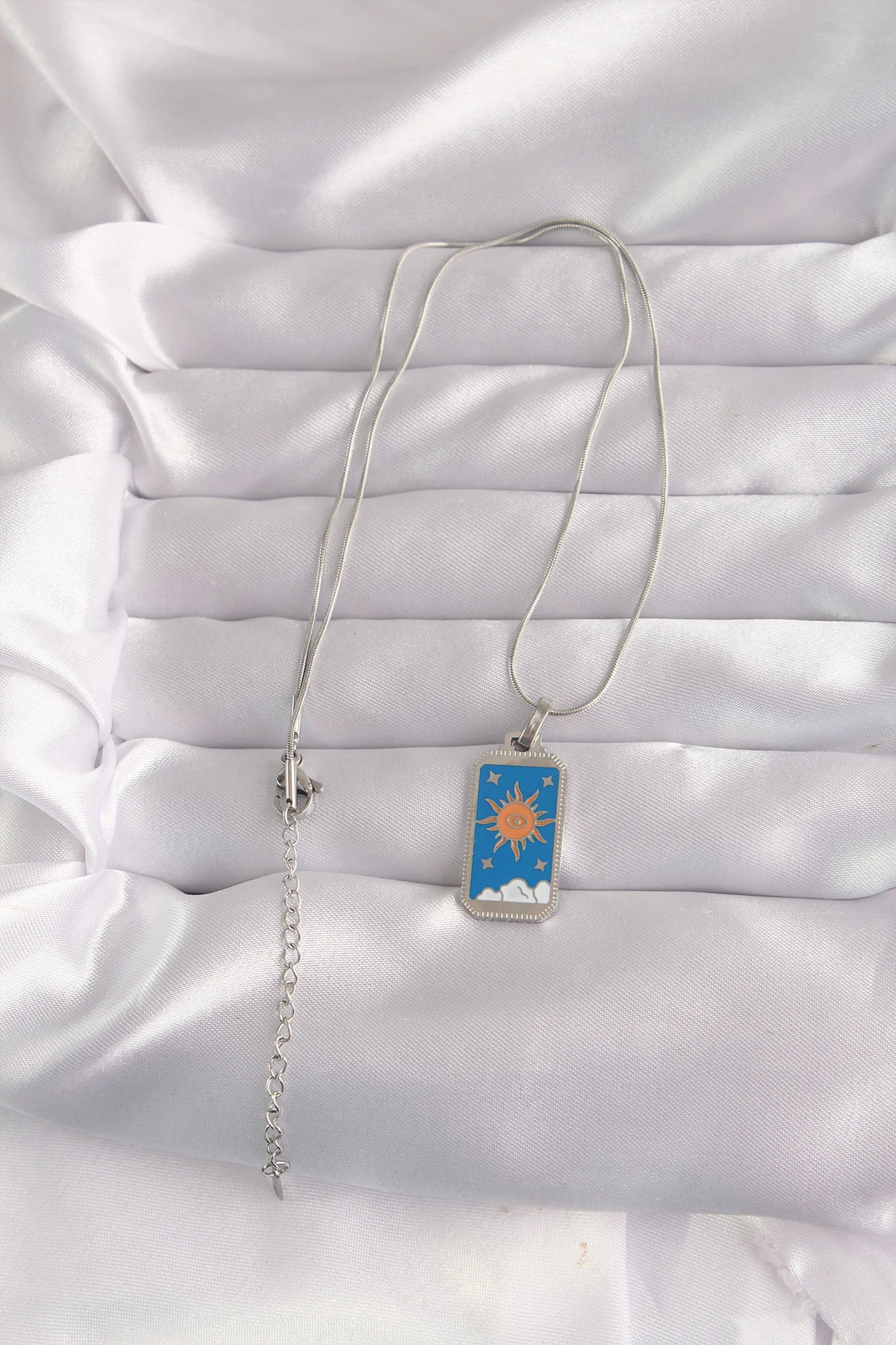 316L Çelik Gümüş Renk Mavi Mineli Güneş Model Tarot Kolye 5886 - Paslanmaz ve Şık
