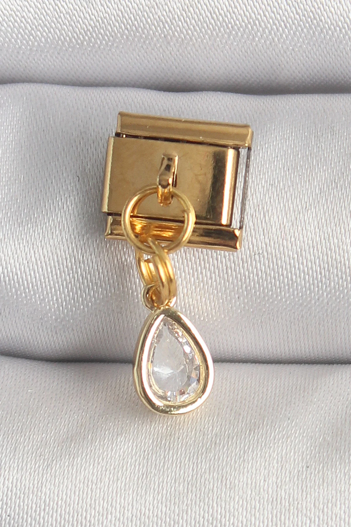 316L Çelik Gold Renk Sallantı Damla Zirkon Taşlı Charm - Paslanmaz ve Şık