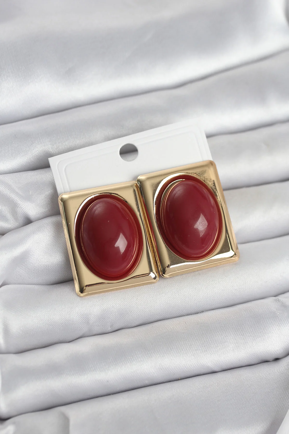 Bordo Kare Model Vintage Gold Renk Kadın Küpe - Şık Süs Takı