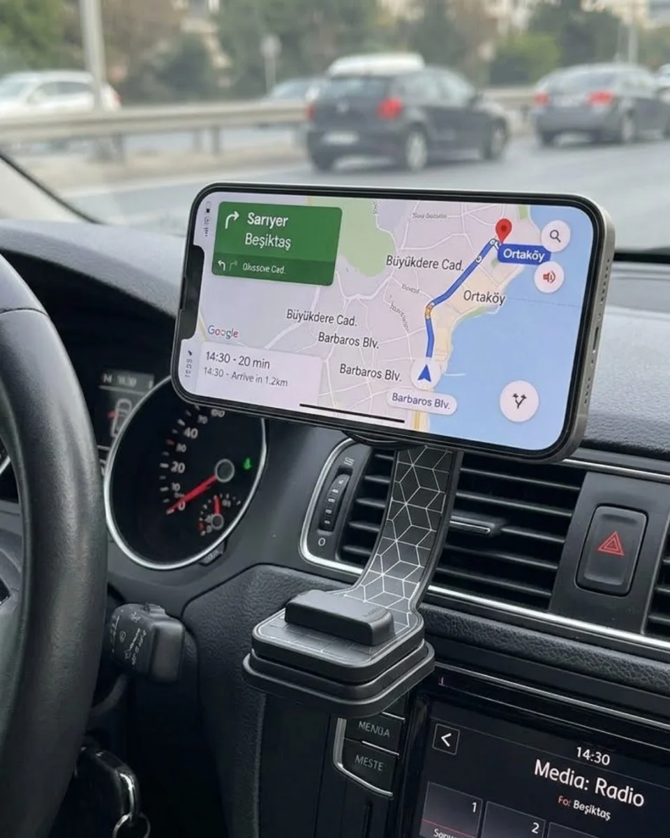 Dashboard Manyetik Telefon Tutucu - 360 Dönüşlü, Katlanabilir ve Güçlü Manyetik Araba Aksesuarı