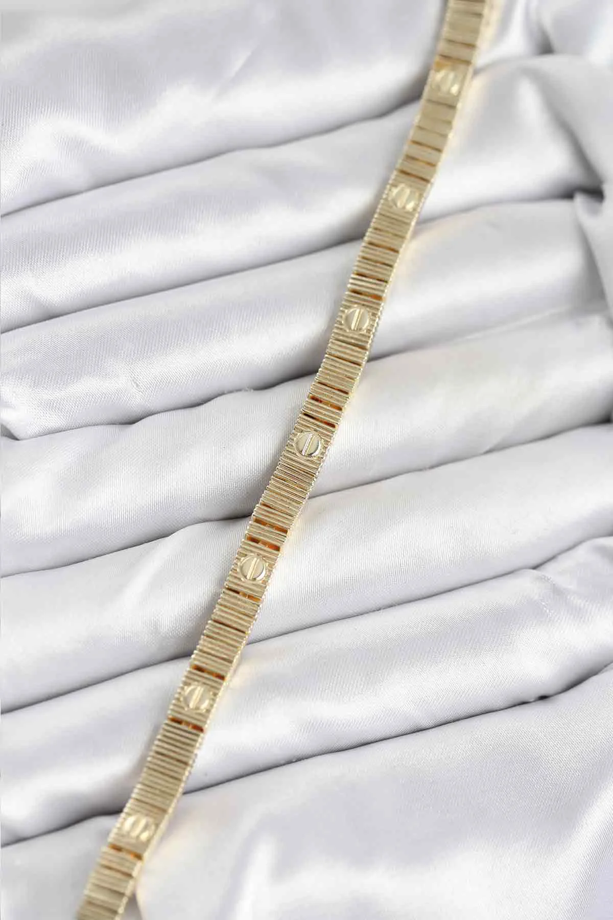 Gold Renk Vip Seri Bileklik - Pirinç Materyal, 18 cm Uzunluk