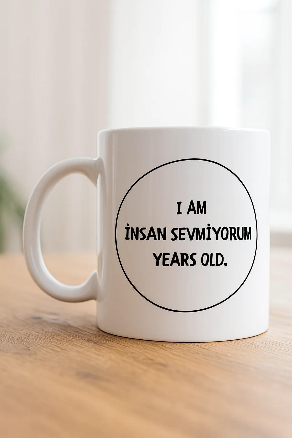 İnsan Sevmiyorum Yazılı Minimal Kupa Model 242 - Komik Seramik Kahve Kupası