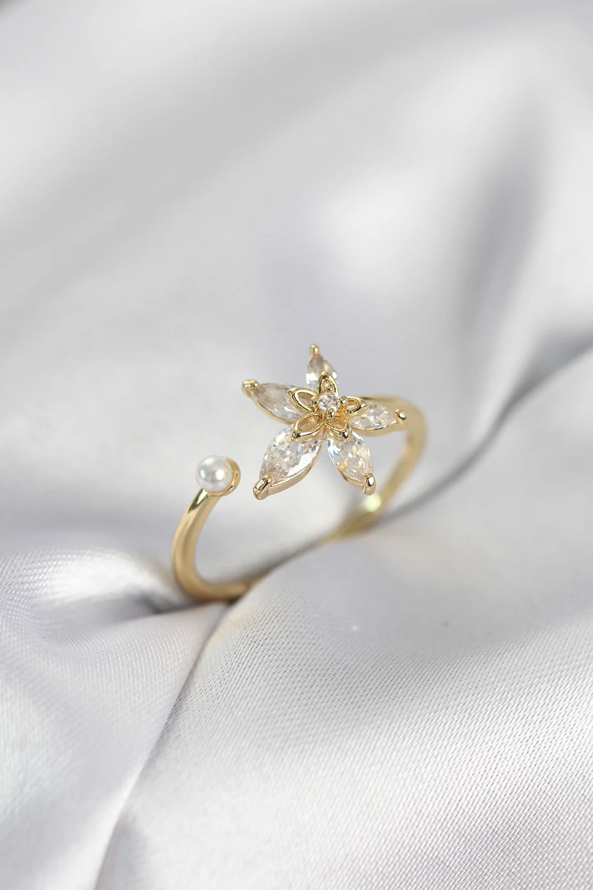 Northcity Lotus Model Zirkon Taşlı Gold Yüzük - Şık ve Ayarlanabi