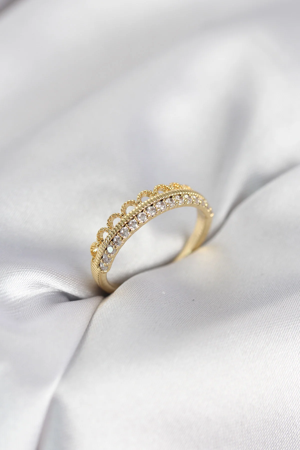 Motif Desenli Gold Renk Zirkon Taşlı Kadın Yüzük 5886 - Şık ve Ayarlanabilir