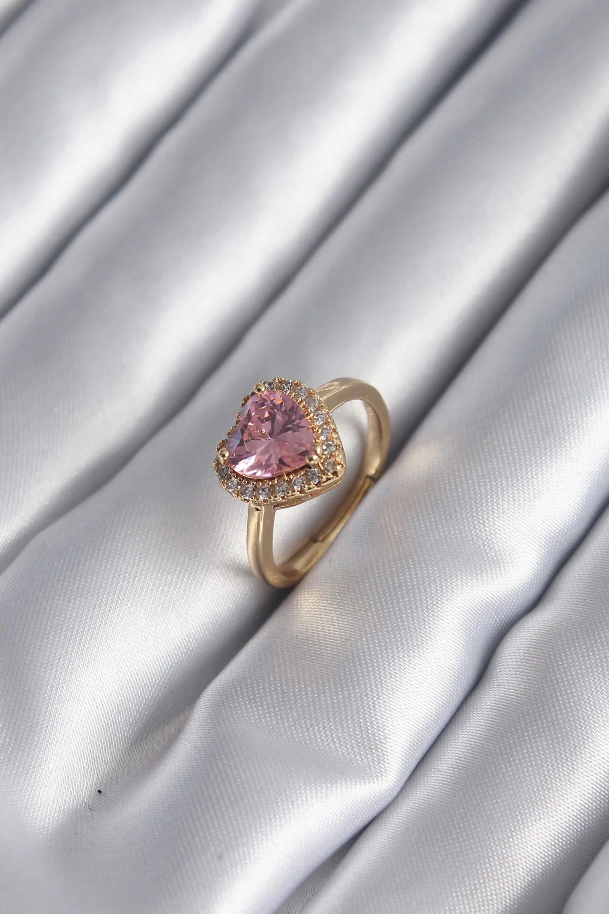 Northcity Pembe Zirkon Kalp Charm Yüzük - Şık ve Modern Kadın Tak