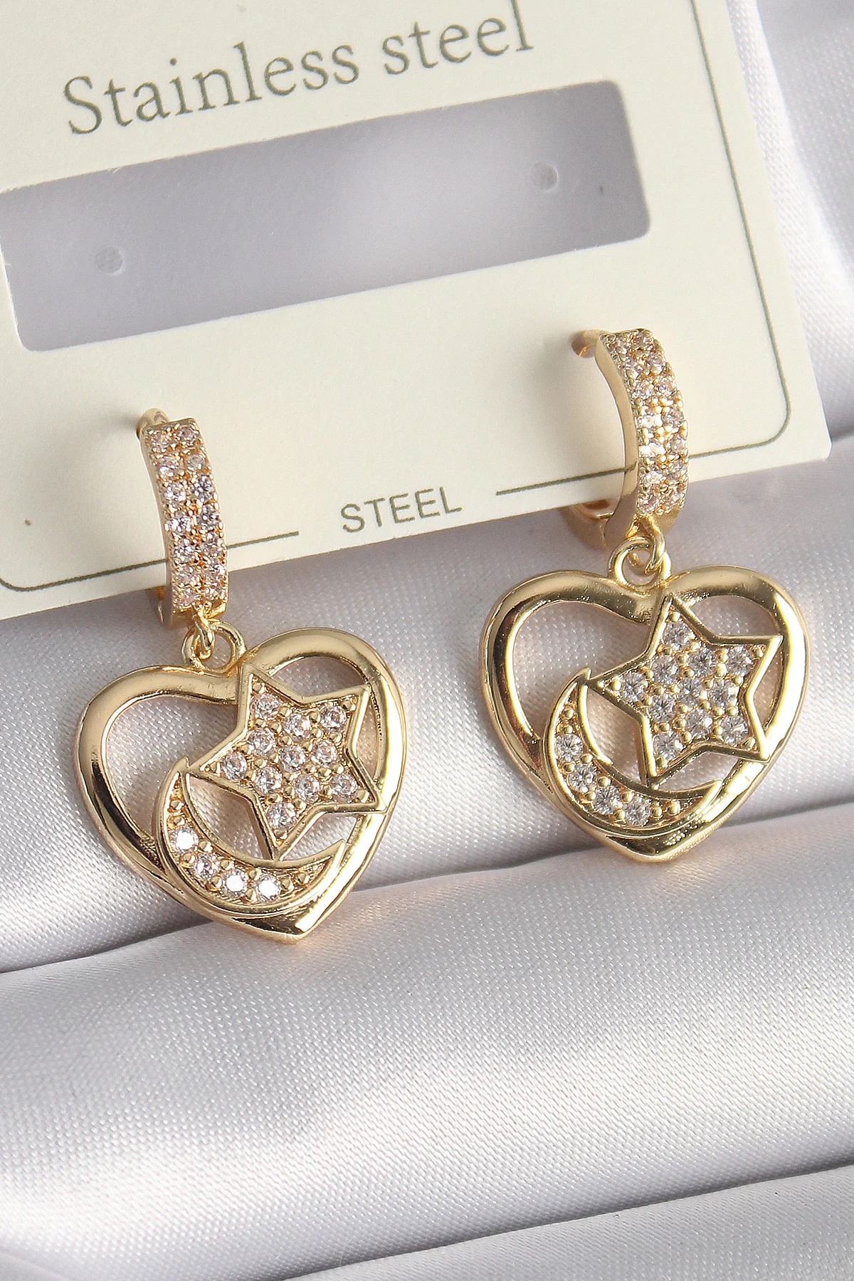 Pirinç Gold Zirkon Taşlı Kalp Model Ay Yıldız İşleme Kadın Küpe 5886