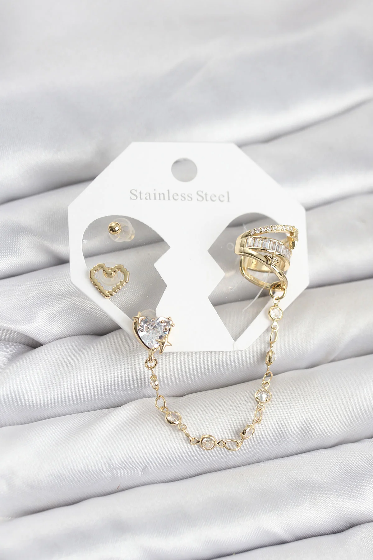 Pirinç Gold Kalp Model Zincir Bağlantılı Ear Cuff Küpe Seti 5886 - Zirkonlu Günlük ve Abiye Takıları