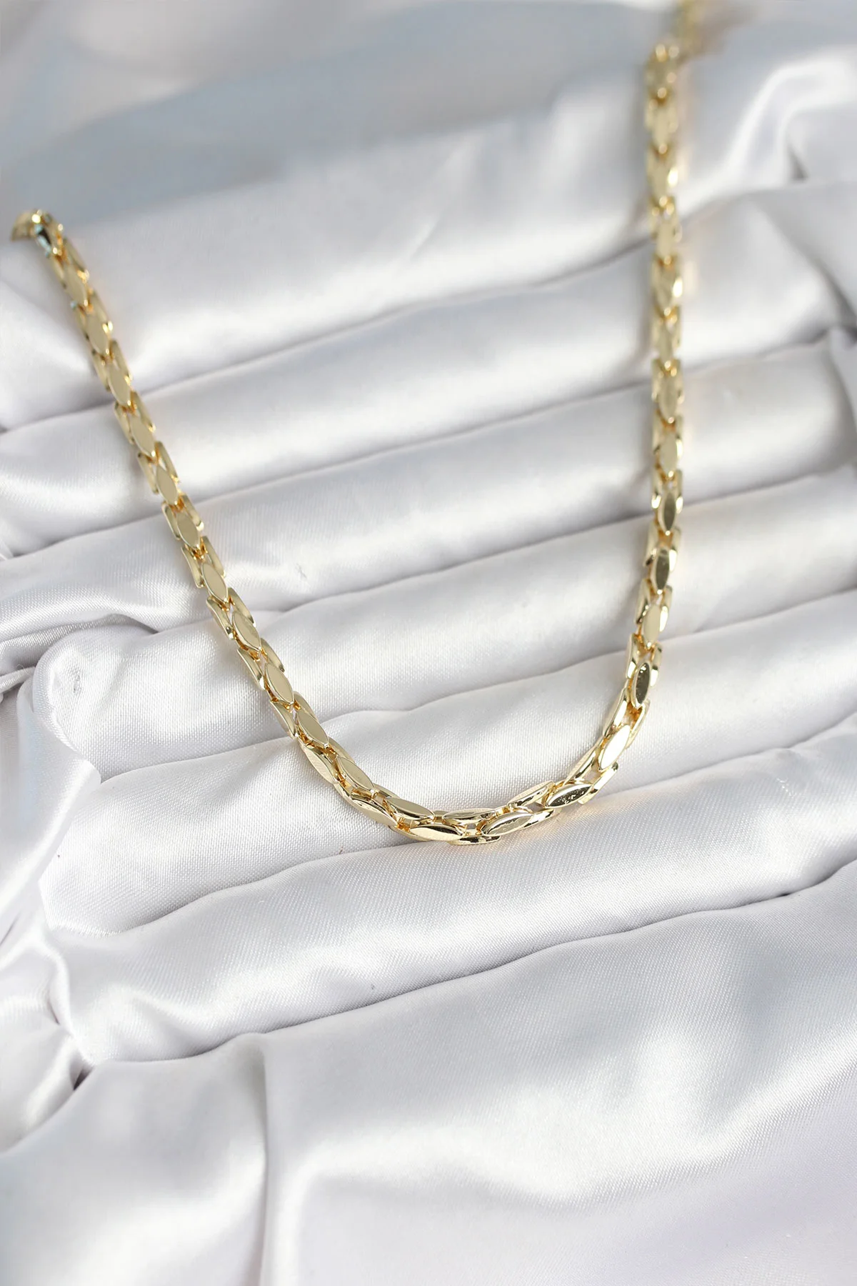 Pirinç Gold Renk 60 cm Zincir Kadın Kolye - Şıklığın Sırrı