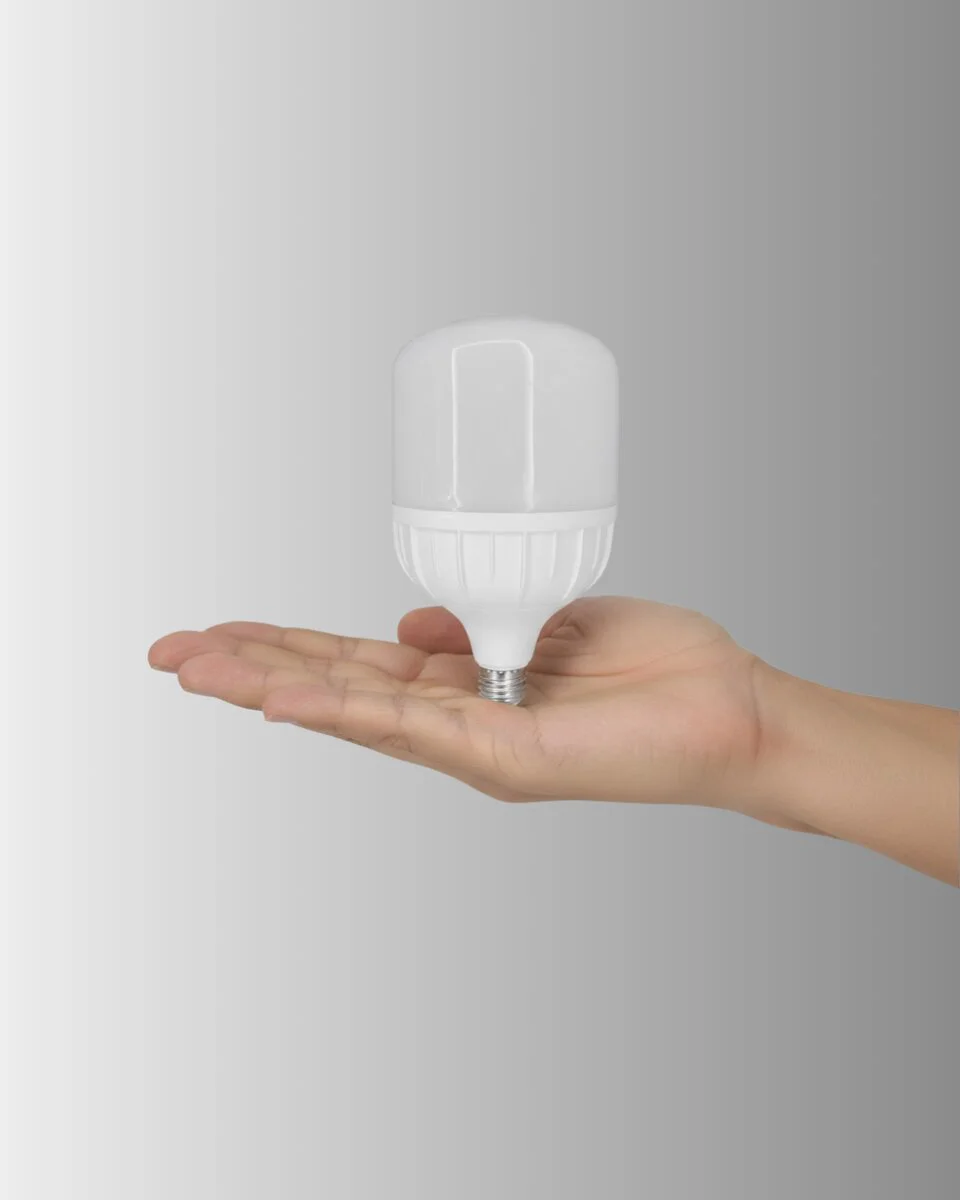 Şarjlı LED Ampul 30W Beyaz Işık - Elektrik Kesintilerinde Güvenli Aydınlatma