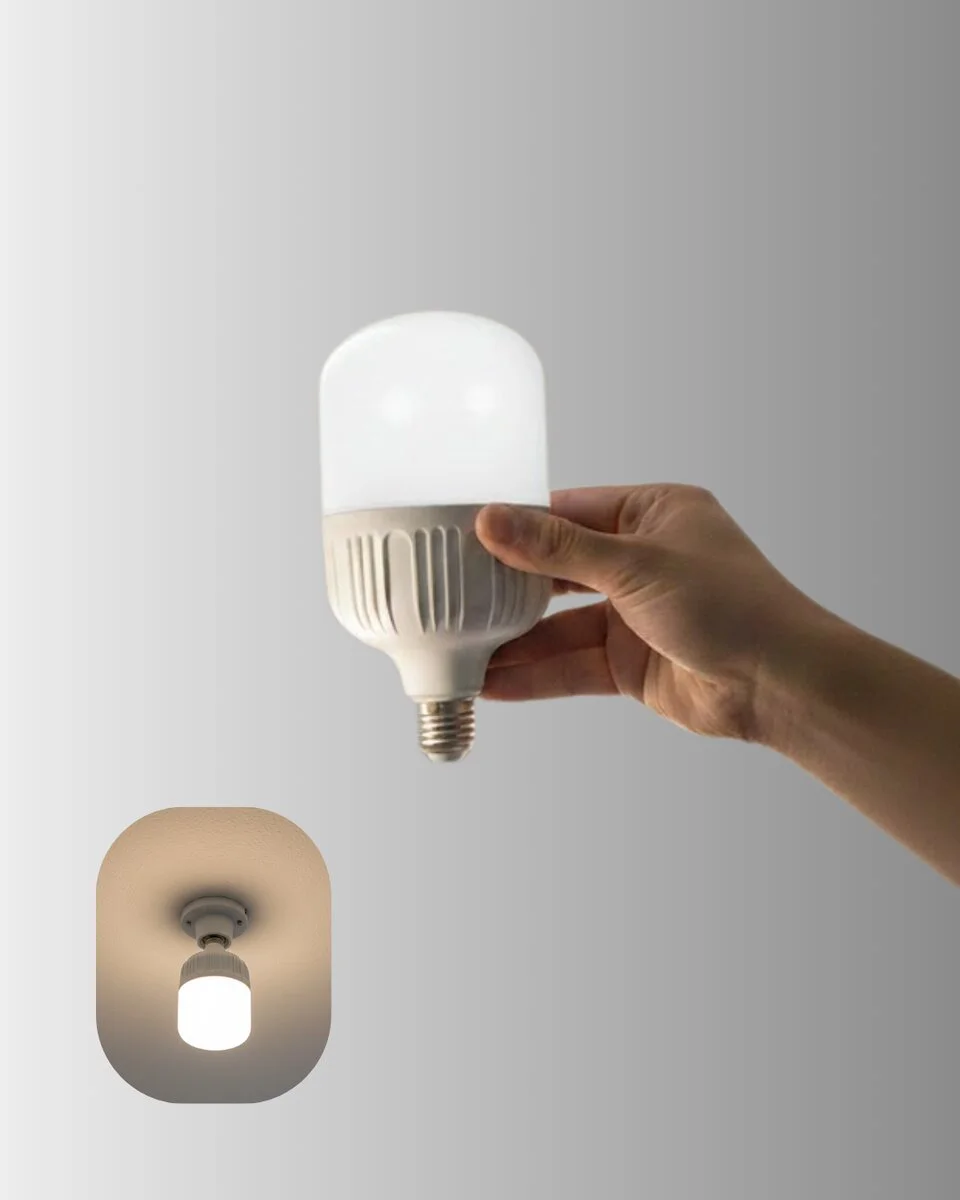 Şarjlı LED Ampul 30W Beyaz Işık - Elektrik Kesintilerinde Güvenli Aydınlatma