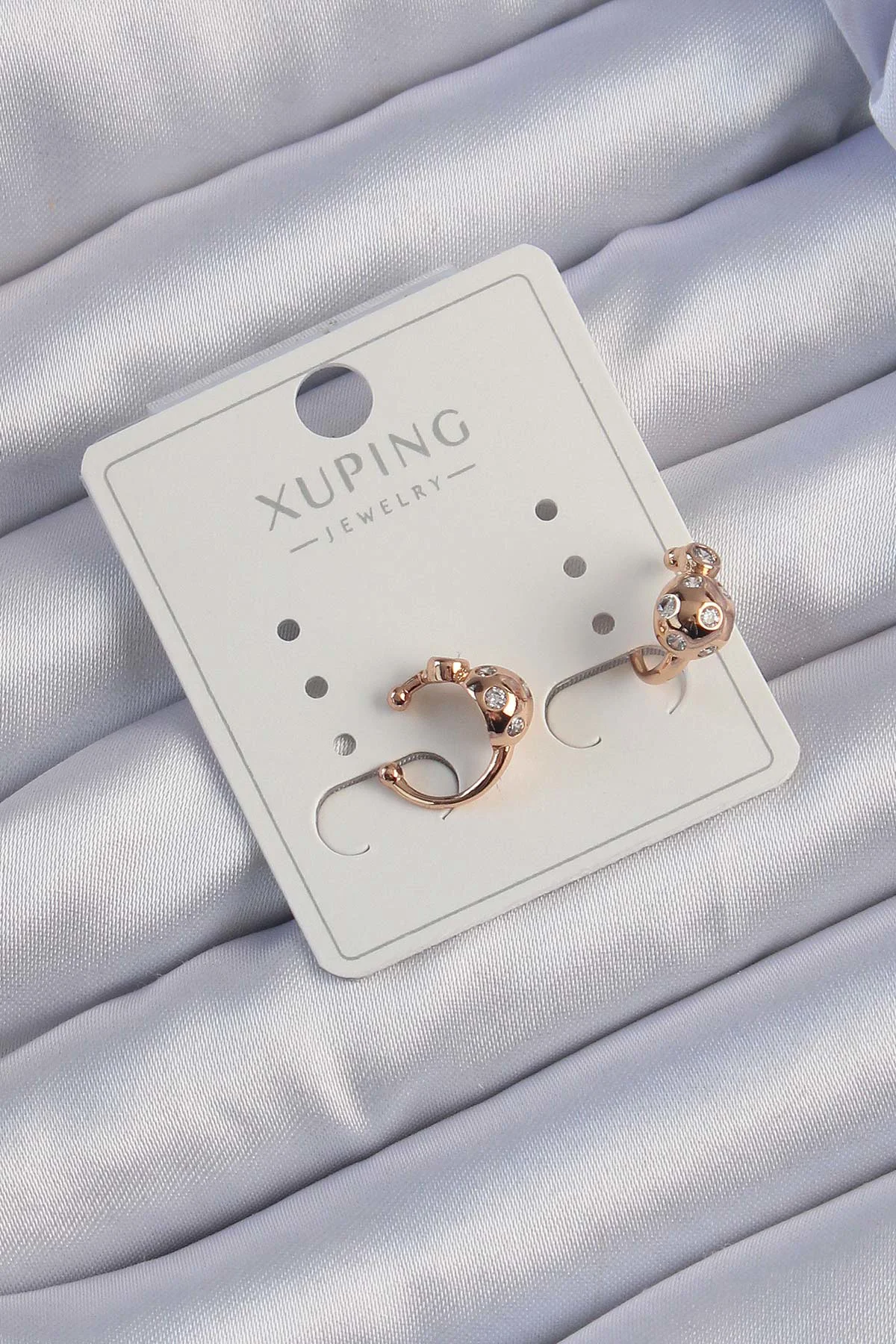 Xuping Rose Zirkon Taşlı Bombeli Topçuk Earcuff Küpe - Zarif ve Modern