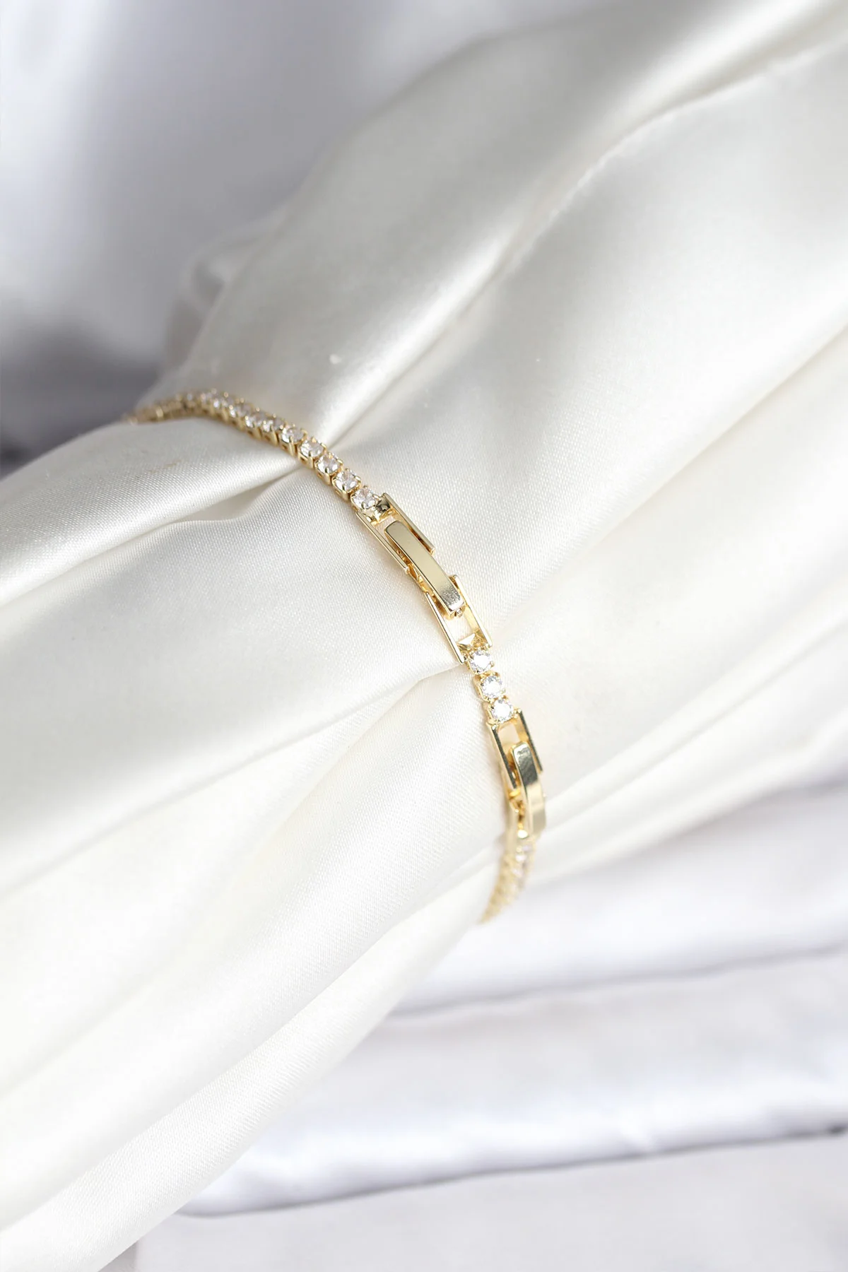 Northcity Yılan Model Zirkon Taşlı Gold Renk Pirinç Su Yolu Kadın