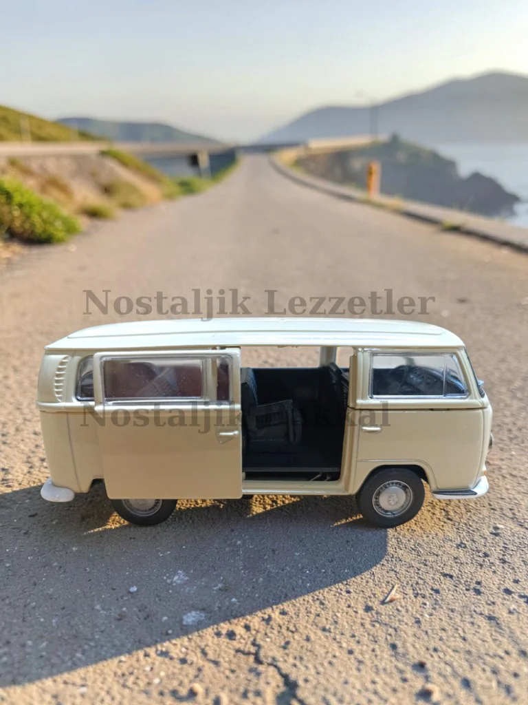 Nostaljik Beyaz Volkswagen Type 2 ( 1/32 Ölçek ) Metal Çek Bırak Kapılar Açılır Model Araba Nostaljik Beyaz Volkswagen Type 2 ( 1/32 Ölçek ) Metal Çek Bırak Kapılar Açılır Model Araba
