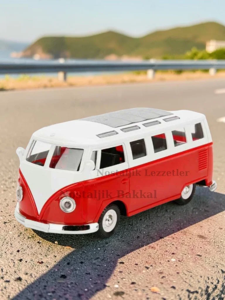 Nostaljik Kırmızı Sesli ve Işıklı Volkswagen Type 2 Camper Van ( 1/36 Ölçek ) Metal Çek Bırak Kapılar Açılır Model Araba Nostaljik Kırmızı Sesli ve Işıklı Volkswagen Type 2 Camper Van ( 1/36 Ölçek ) Metal Çek Bırak Kapılar Açılır Model Araba
