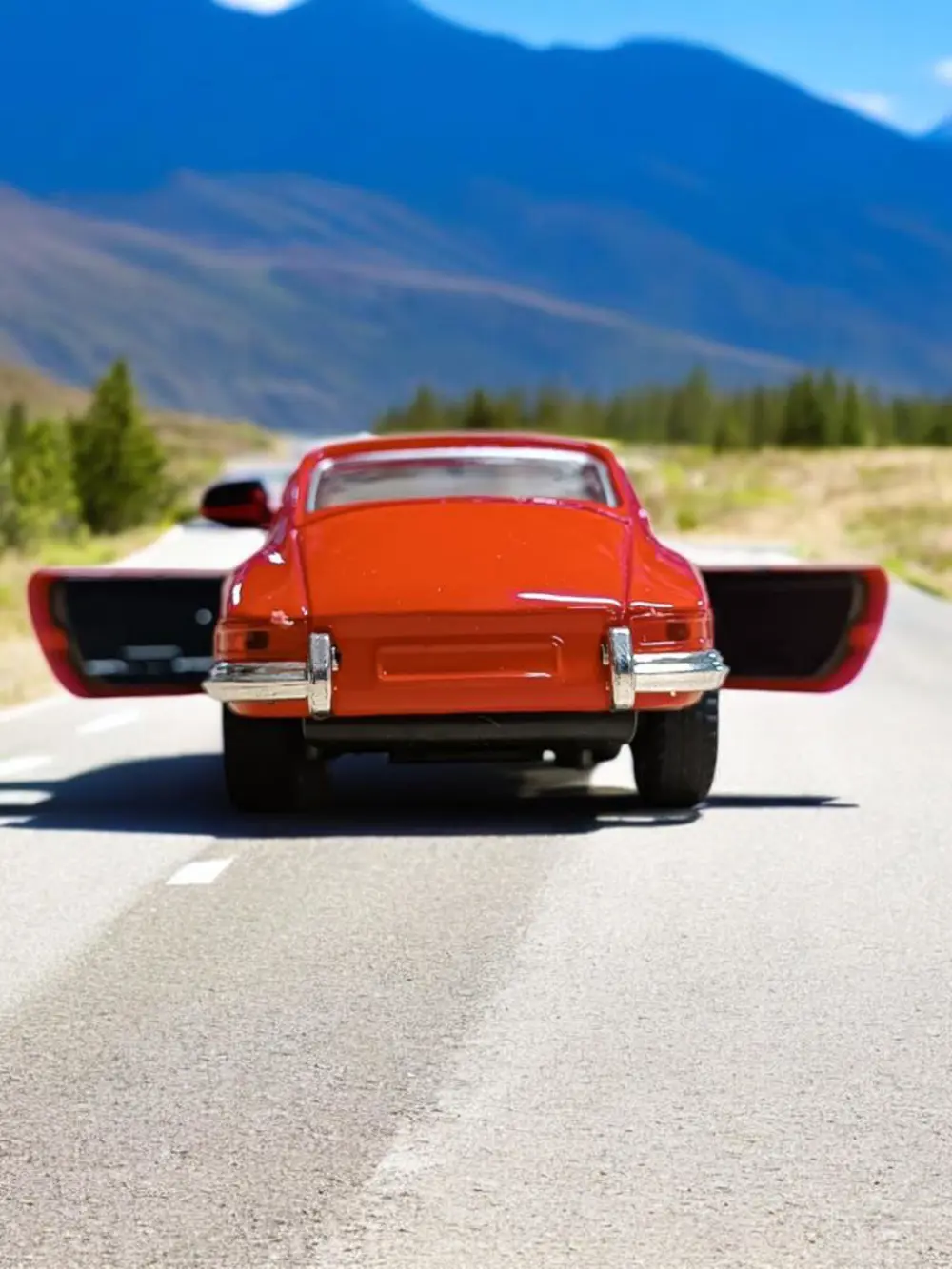 Nostaljik Klasik Metal Çek Bırak Araba Kırmızı Kapılar Açılır ( 1