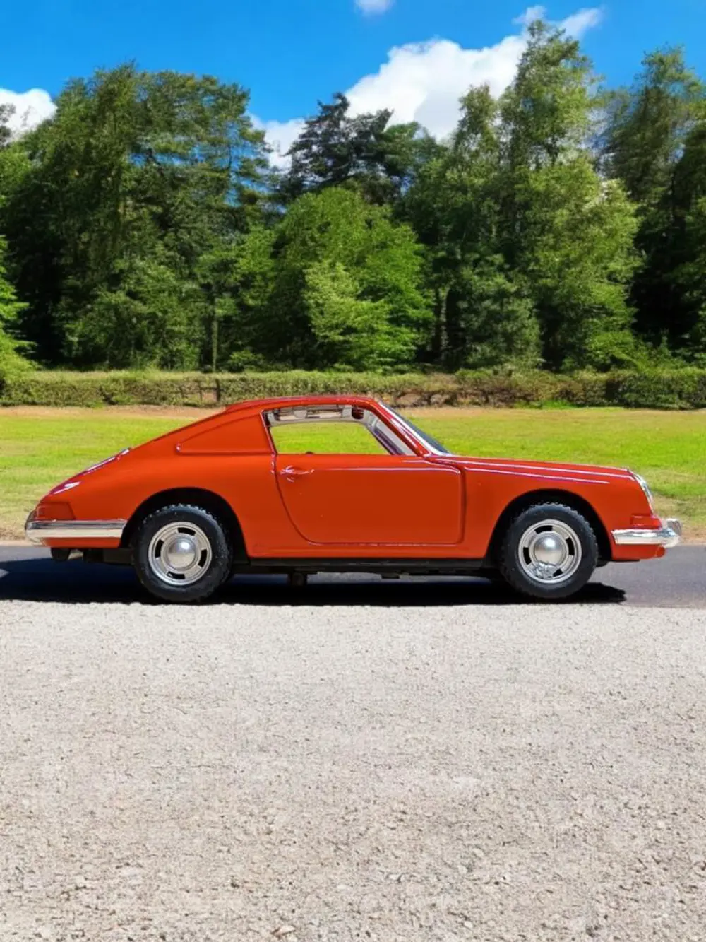 Nostaljik Klasik Metal Çek Bırak Araba Kırmızı Kapılar Açılır ( 1