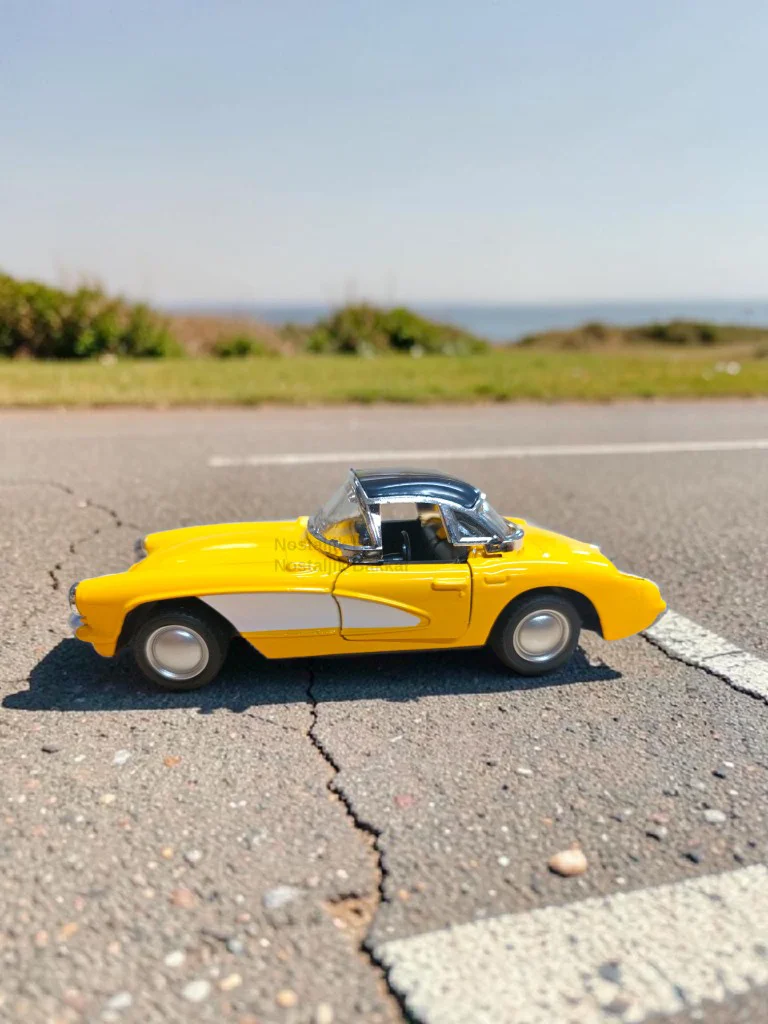 Nostaljik Metal Çek Bırak Sarı 1957 Chevrolet Corvette Araba Kapılar Açılır Nostaljik Metal Çek Bırak Sarı 1957 Chevrolet Corvette Araba Kapılar Açılır