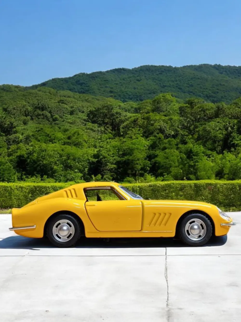 Nostaljik Metal Çek Bırak Araba Sarı Kapılar Açılır ( 1/36 Ölçek 