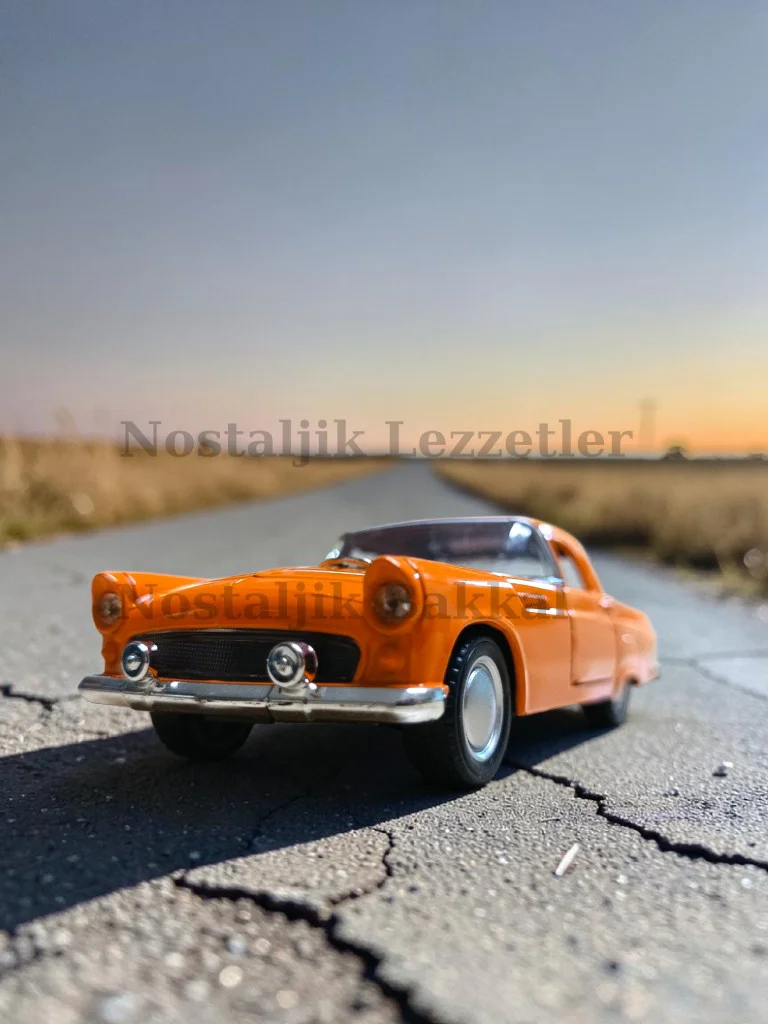 Nostaljik Turuncu 1955 Ford Thunderbird ( 1/32 Ölçek ) Metal Çek Bırak Araba Kapılar Açılır Nostaljik Turuncu 1955 Ford Thunderbird ( 1/32 Ölçek ) Metal Çek Bırak Araba Kapılar Açılır