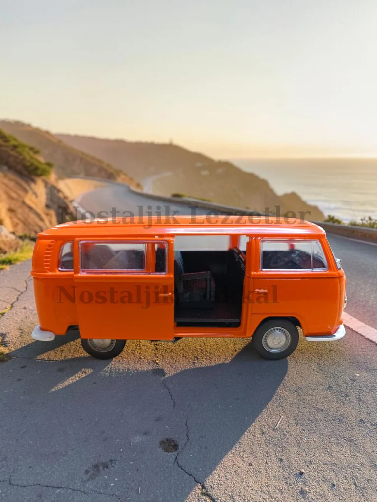 Nostaljik Turuncu Volkswagen Type 2 ( 1/32 Ölçek ) Metal Çek Bırak Kapılar Açılır Model Araba Nostaljik Turuncu Volkswagen Type 2 ( 1/32 Ölçek ) Metal Çek Bırak Kapılar Açılır Model Araba