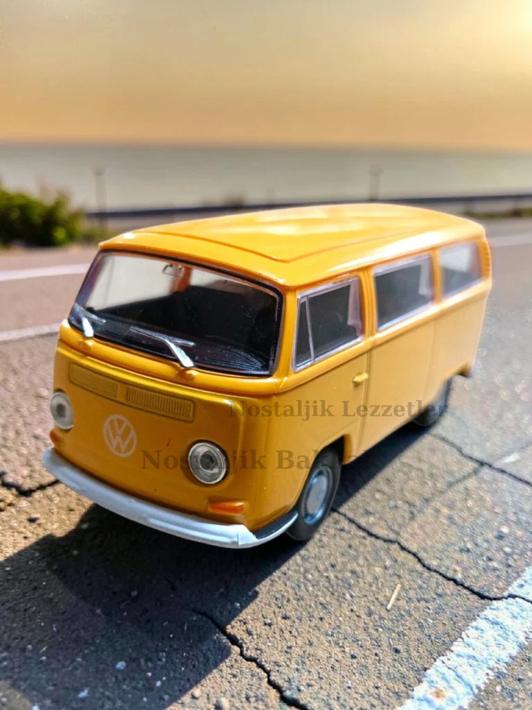 Nostaljik Volkswagen Sarı Type 2 ( 1/32 Ölçek ) Metal Çek Bırak Kapılar Açılır Model Araba Nostaljik Volkswagen Sarı Type 2 ( 1/32 Ölçek ) Metal Çek Bırak Kapılar Açılır Model Araba