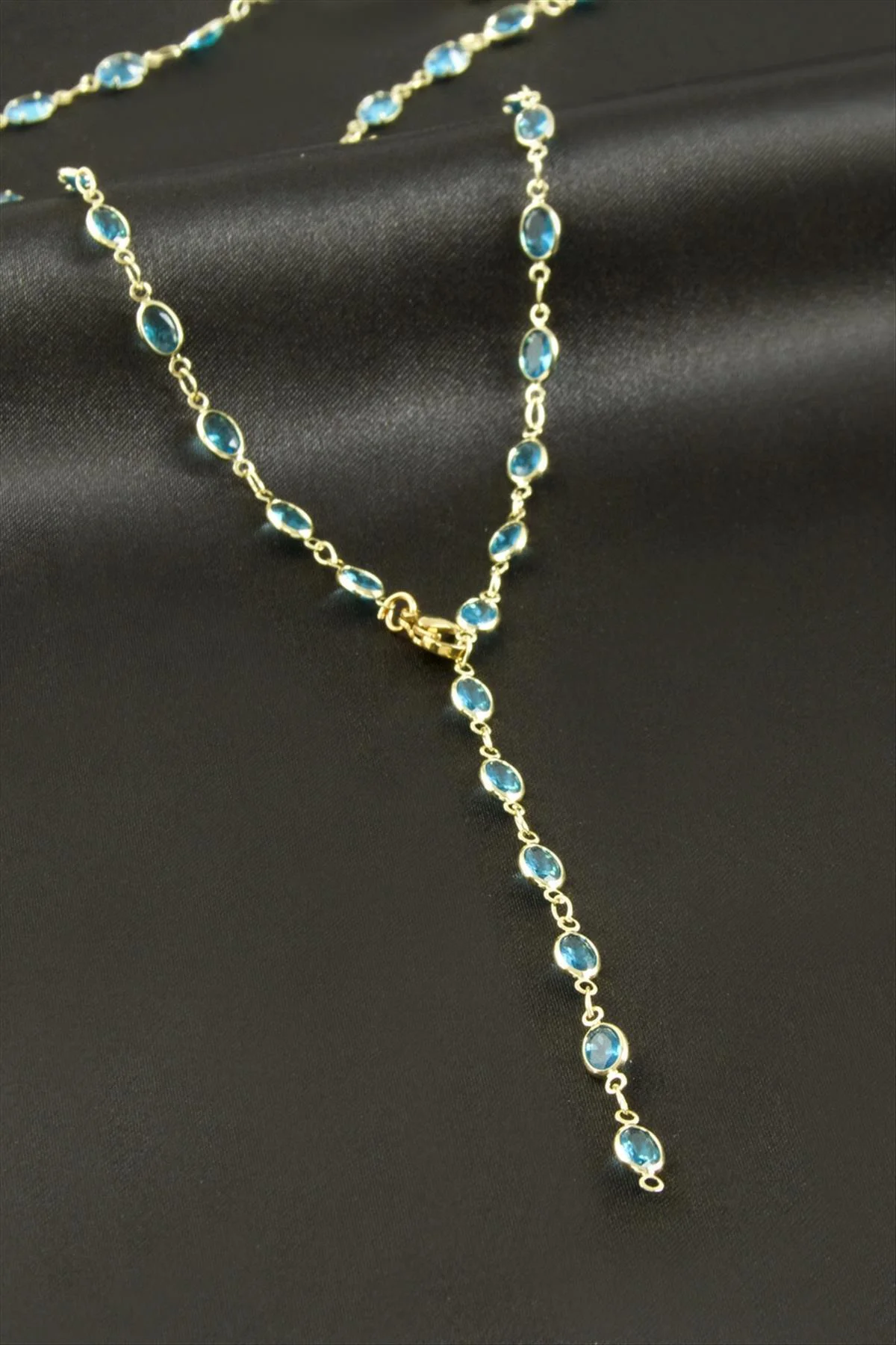 NRZSNT Oval Zirkon Taşlı Çelik (232241) Y Kolye-Kırmızı