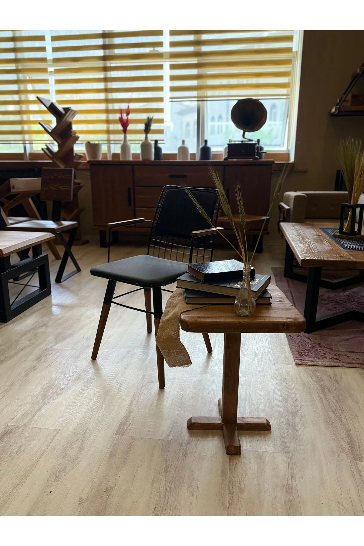 Ntconcept Vitra Sandalye Kollu Tel Ahşap Sandalye Ntconcept Vitra Sandalye Kollu Tel Ahşap Sandalye