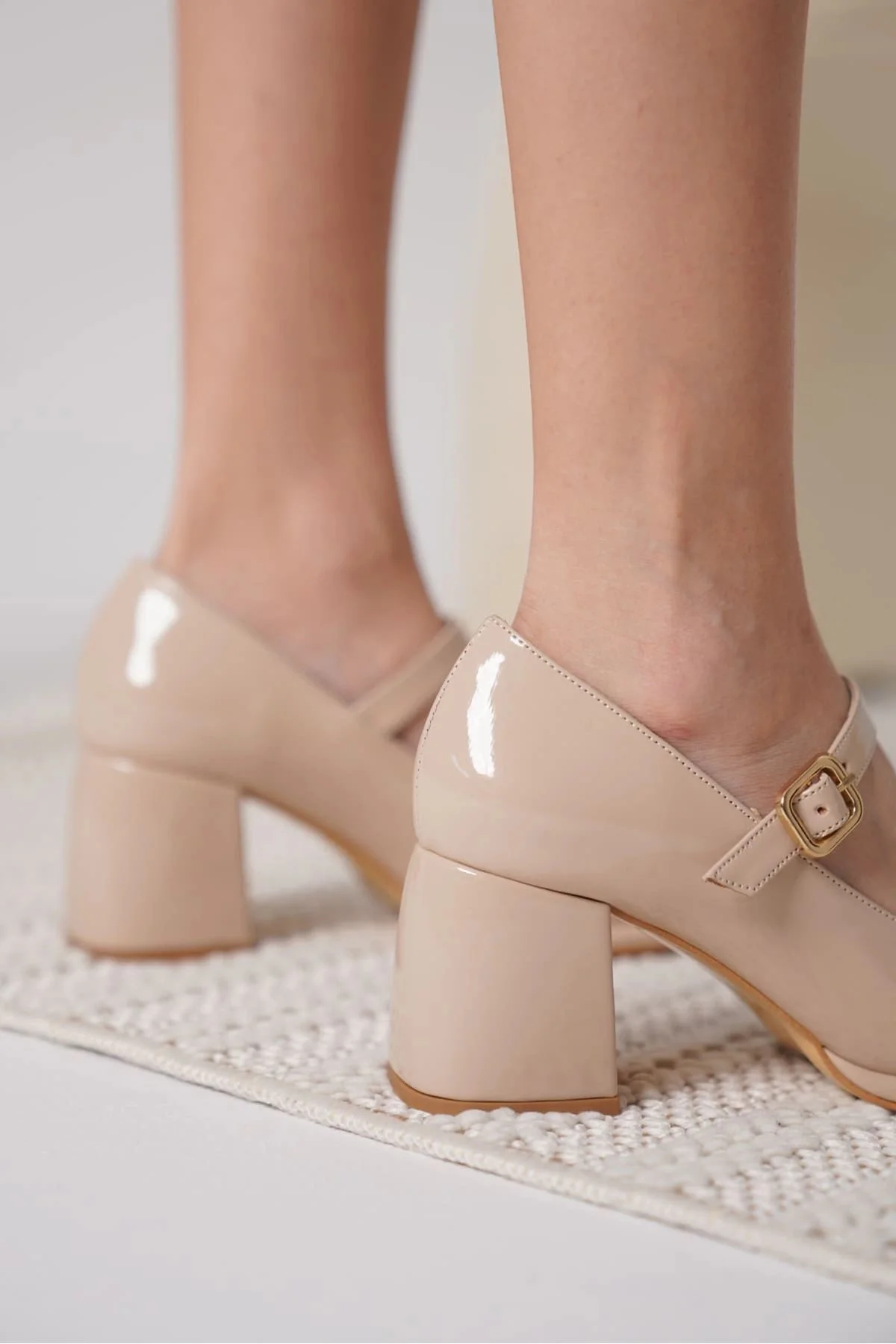 Nude Rugan Kadın Topuklu Ayakkabı TR18MS08B