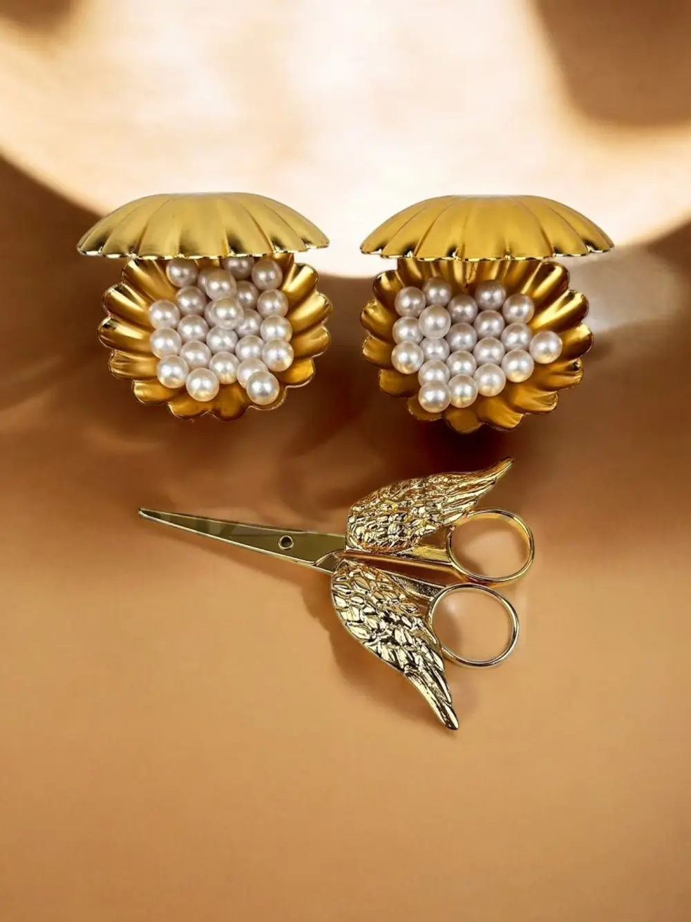 Nuvola İstridye İncili Yüzüklük ve Söz Makası Nuvola İstridye İncili Yüzüklük ve Söz Makası