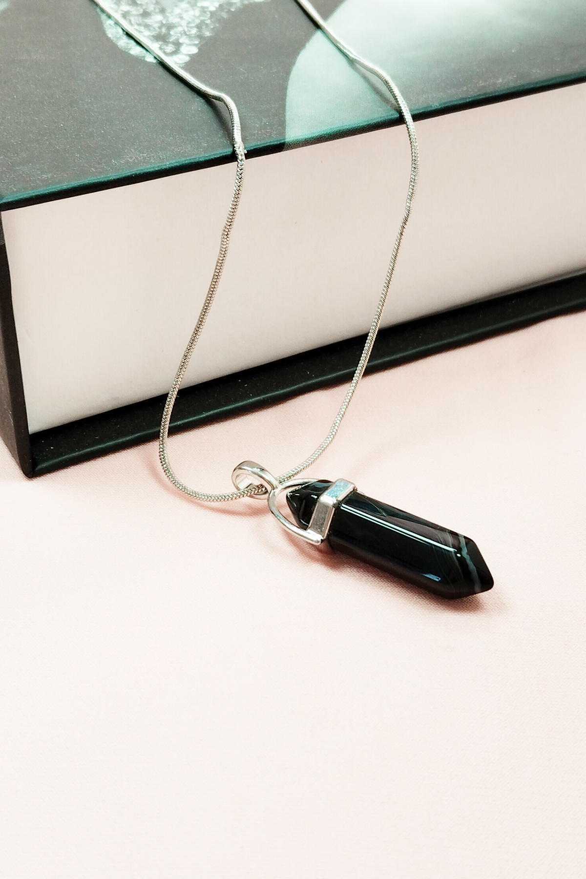 Obsidyen Doğal Taşı Zincirli El Yapımı Tasarımlı Kolye Uç: 3,5 cm