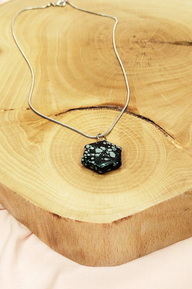 Obsidyen Doğal Taşlı El Yapımı Kolye - Şık ve Eşsiz Aksesuar Fiyatı, Yorumları ve Özellikleri
