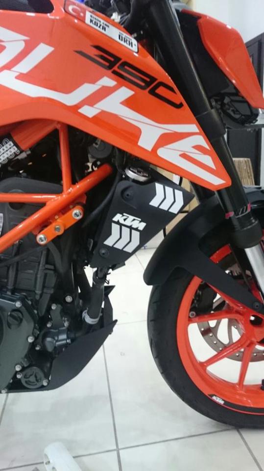 Çınar Extreme Ok Şeklinde Reflektif Beyaz Sticker  