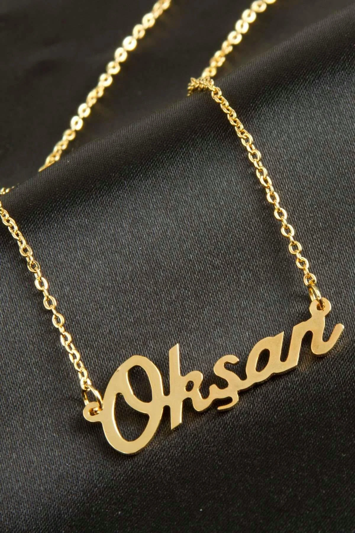 Okşan İsimli Kolye (Kişiye Özel) Okşan İsimli Kolye (Kişiye Özel)