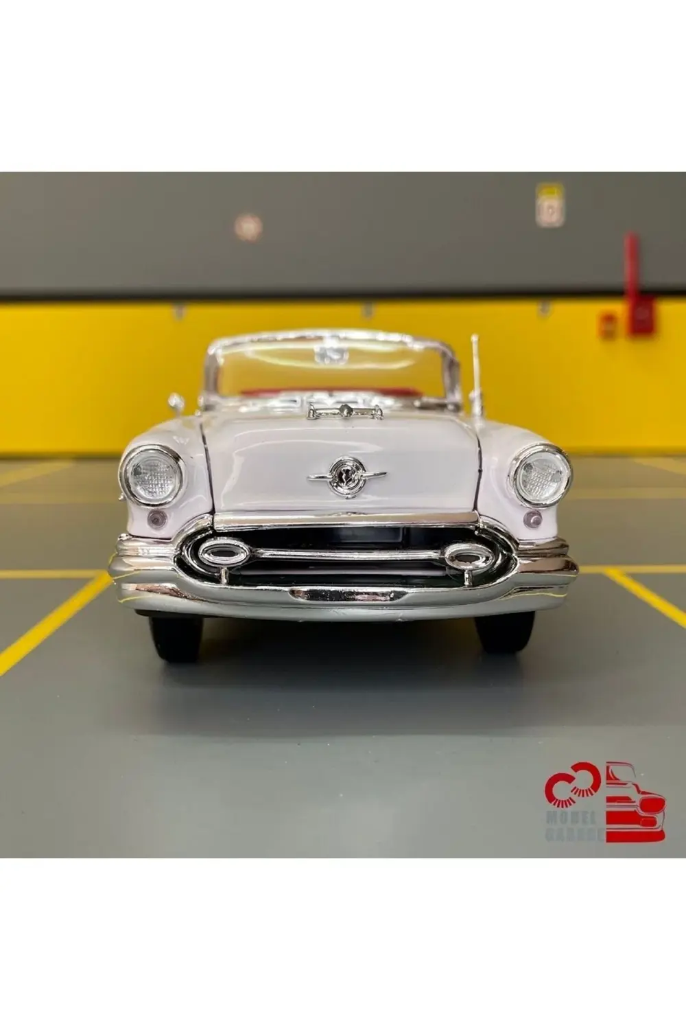 Oldsmobile Super 88 1955 1/24 Ölçek *c&c Model Garage* Diecast Me