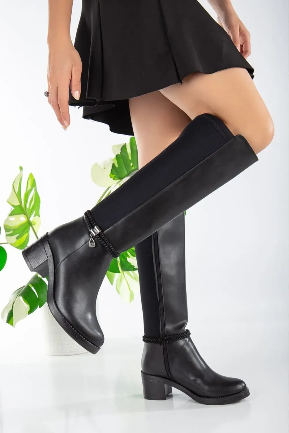 Olha Siyah Cilt Topuklu Çizme