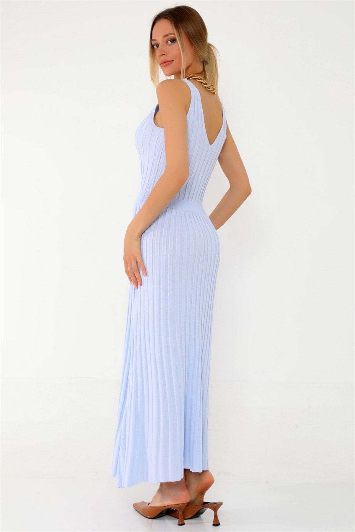 Ön Arka V Yaka Askılı Likralı Yumuşak Uzun Elbise