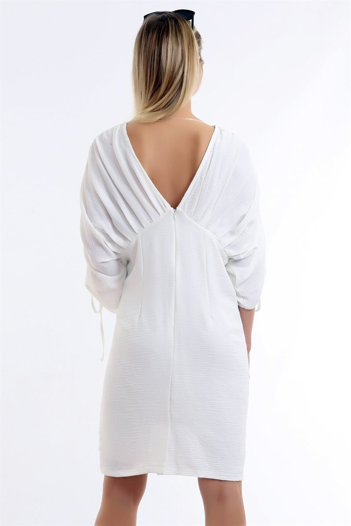 Ön Arka V Yaka Göğüs Kısmı Pileli Kol Büzgülü Seksi Rahat Ve Şık