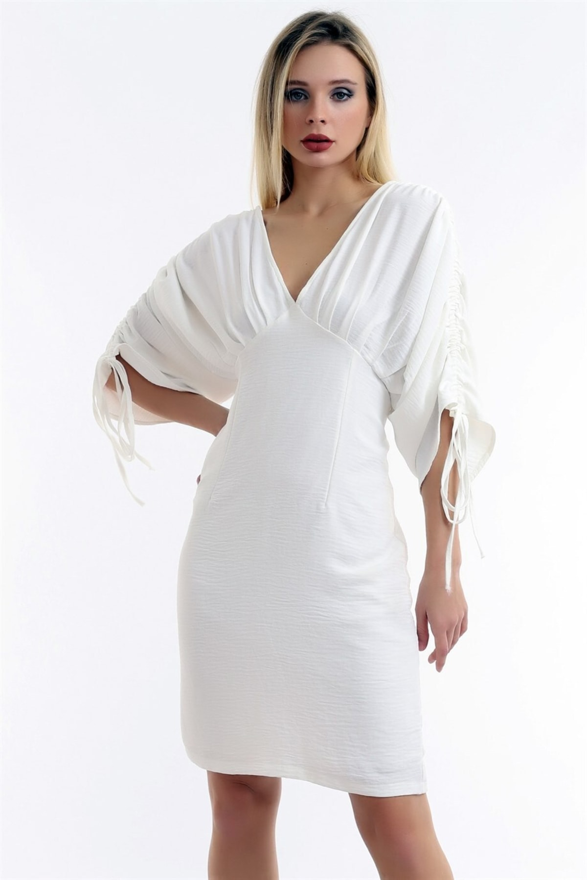 Ön Arka V Yaka Göğüs Kısmı Pileli Kol Büzgülü Seksi Rahat Ve Şık