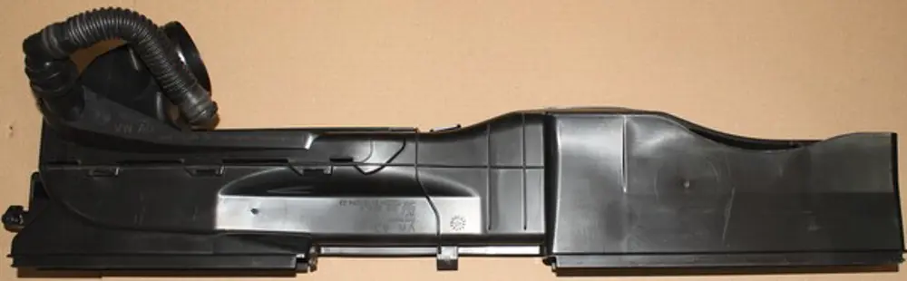 Ön Panel Hava Giriş Bakaliti (VW Orjinal)(5Q0129254A)(Golf 7)