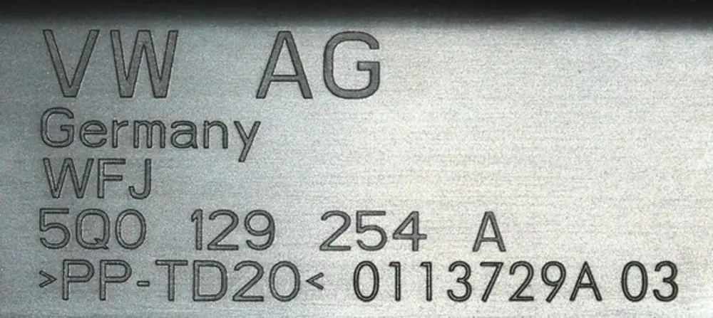 Ön Panel Hava Giriş Bakaliti (VW Orjinal)(5Q0129254A)(Golf 7)