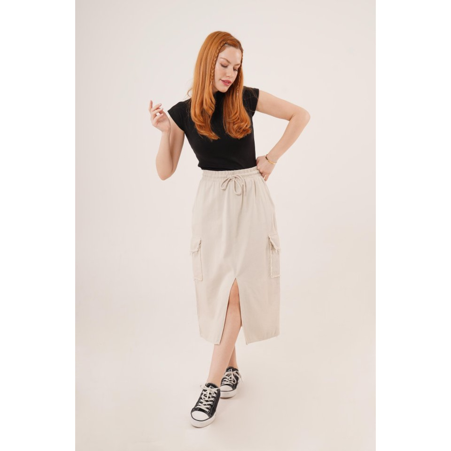 Ön Yırtmaçlı Cep Detaylı Krem Etek