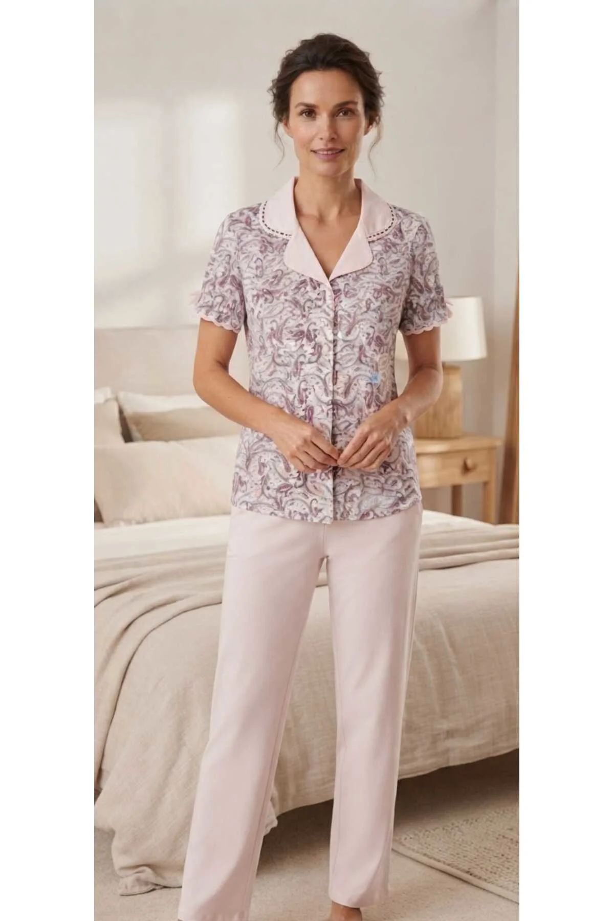 Önden Düğmeli Kısa Kol Kadın Pijama Takımı Pembe