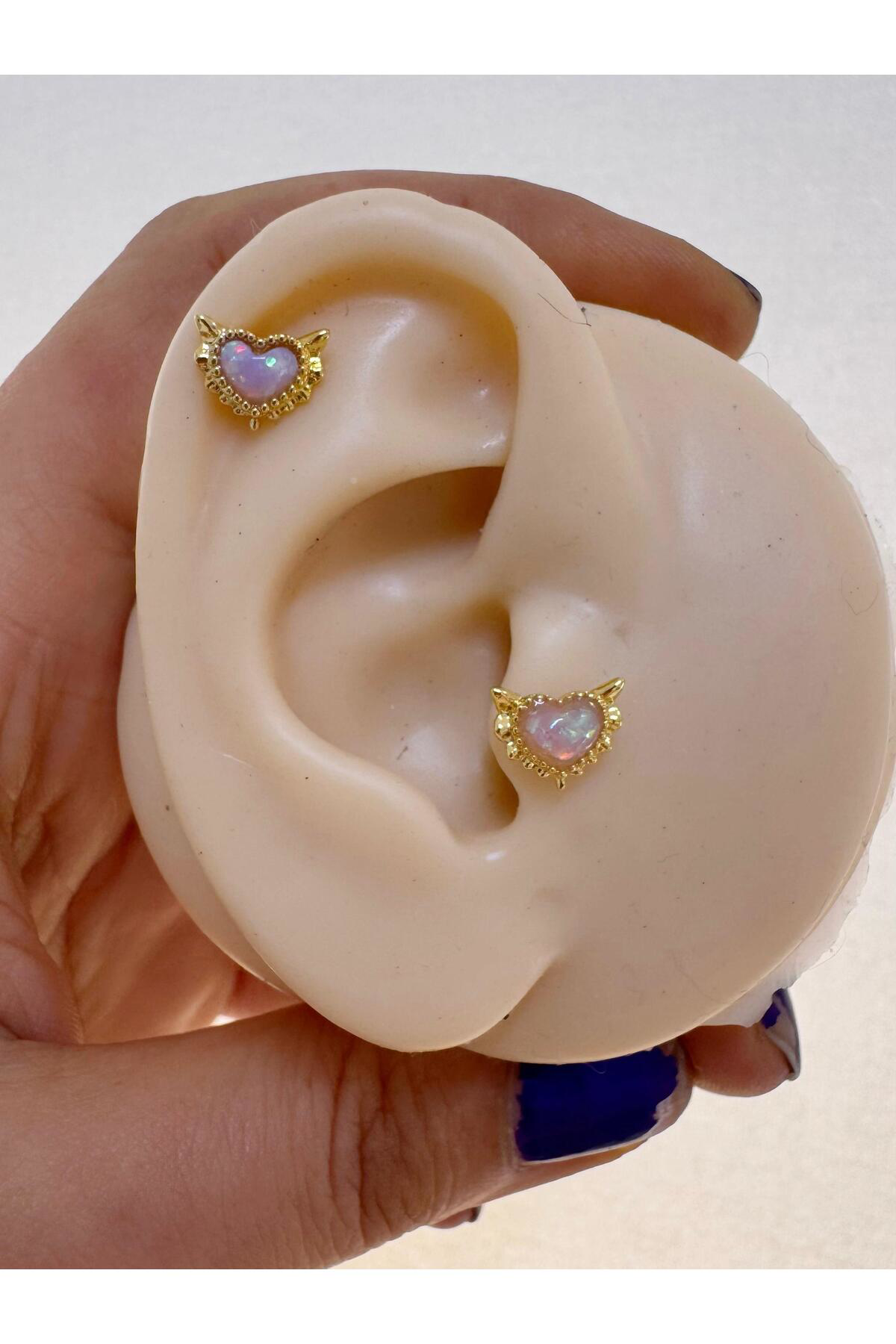 OPAL TAŞ KALPLİ ARKASI DÜZ TRAGUS HELİX CONCH LOBE UYUMLU 1 ADET PİERCİNG Fiyatı, Yorumları ve Özellikleri