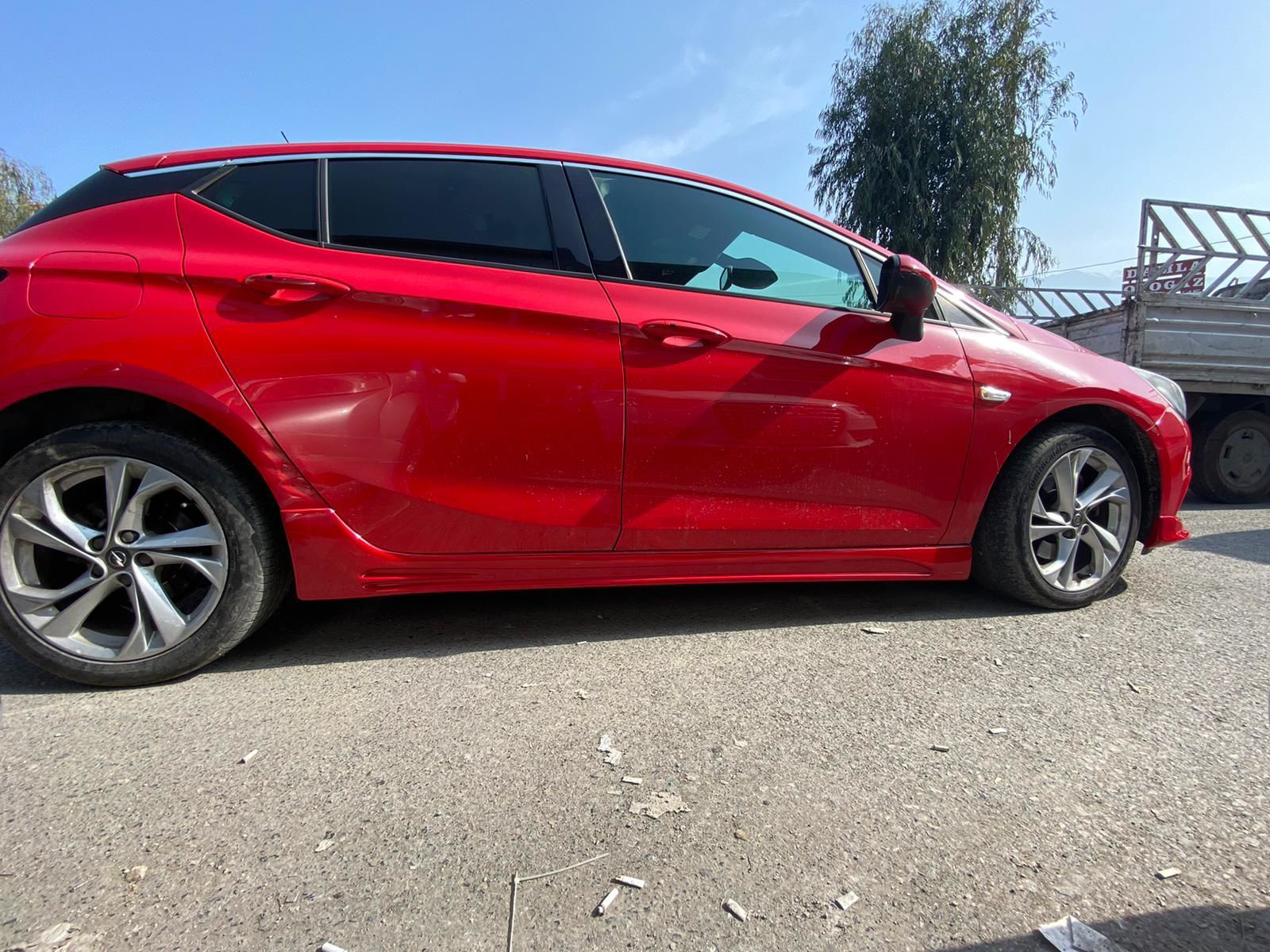 Opel Astra Uyumlu K -2015 Yan Marşpiyel Etekli Model Boyalı